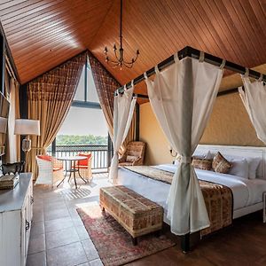 King Room Lake View